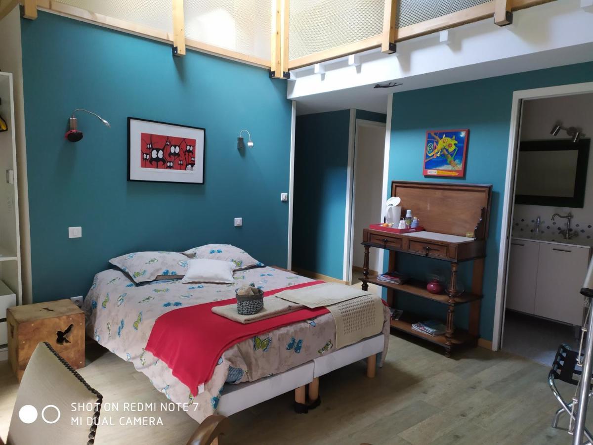 Bed and Breakfast Le Nid D'Hirondelles Perthes-en-Gatinais Exterior foto