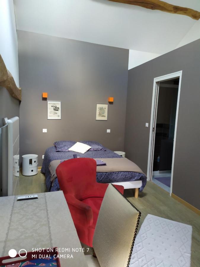 Bed and Breakfast Le Nid D'Hirondelles Perthes-en-Gatinais Exterior foto